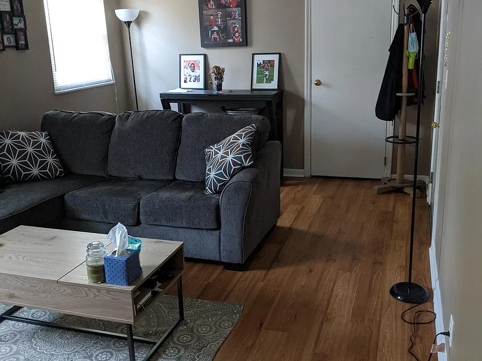 2060 Sutton Ave #3