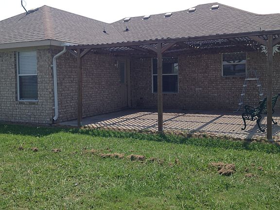 5th image of 440 Green Acres Dr