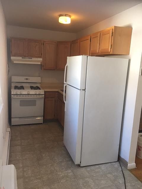 1st image of 130 Bloomfield Ave APT 6A
