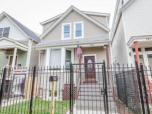 2nd image of 2834 N Maplewood Ave