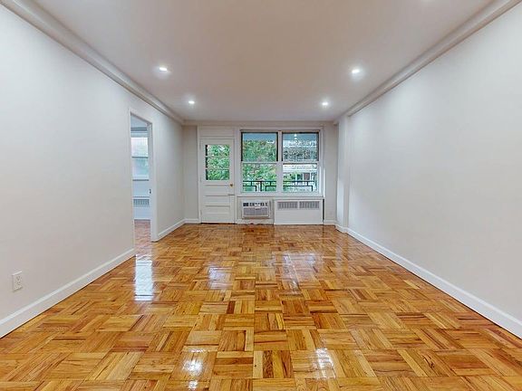 3rd image of 6615 Thornton Pl APT 2L
