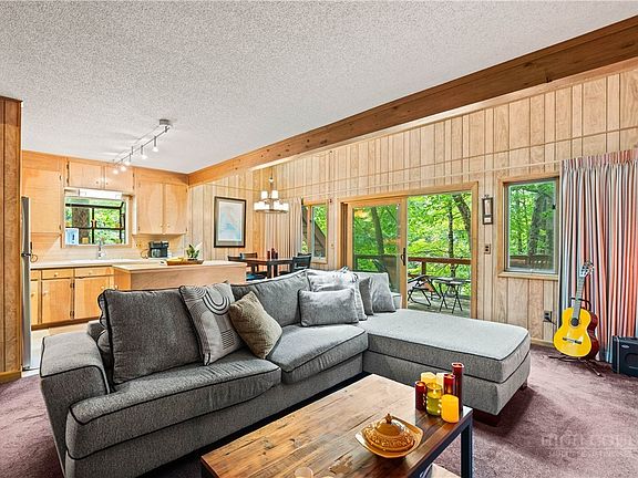 5th image of 203 Shagbark Road