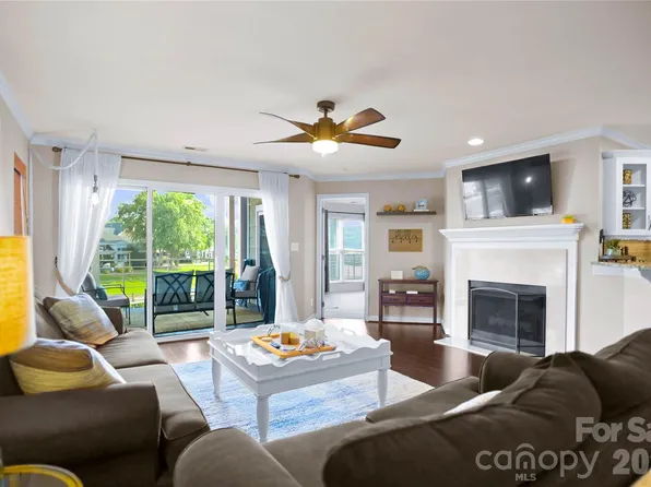 18525 Harborside Dr, Cornelius, NC 28031