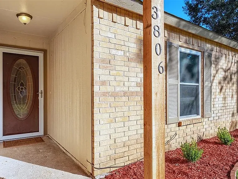 3806 Cortadera Ct — Photo 2