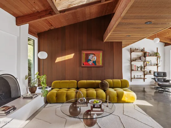 22910 Portage Circle Dr, Topanga, CA 90290