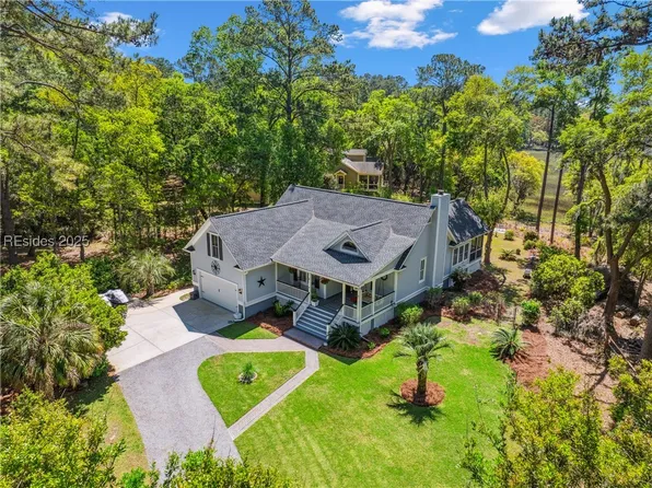 7 Turnstone Dr S, Beaufort, SC 29907