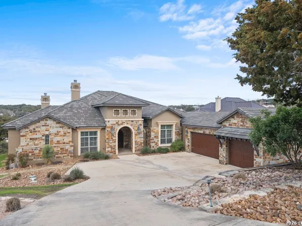 538 Oak Shores Drive, Canyon Lake, TX 78133