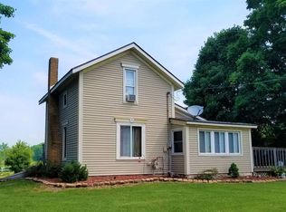 1988 N Queen Rd, Walkerton, IN 46574