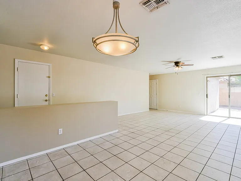 2200 E Spruce Dr — Photo 7