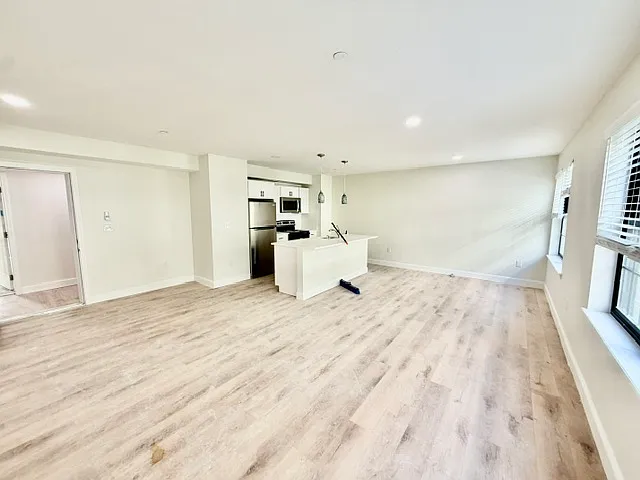 455 Massachusetts Ave #203
