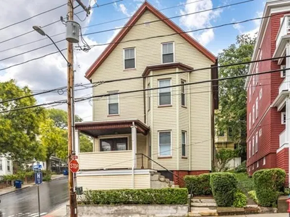 229 Summer St, Somerville, MA 02143