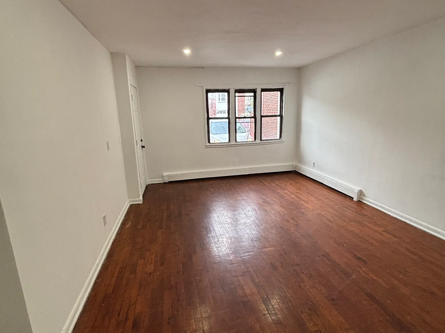 2 bed, 1800 sqft, $1,875 — Photo 1