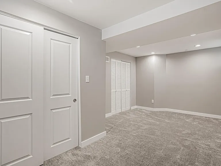 2933 W 28th Ave — Photo 23