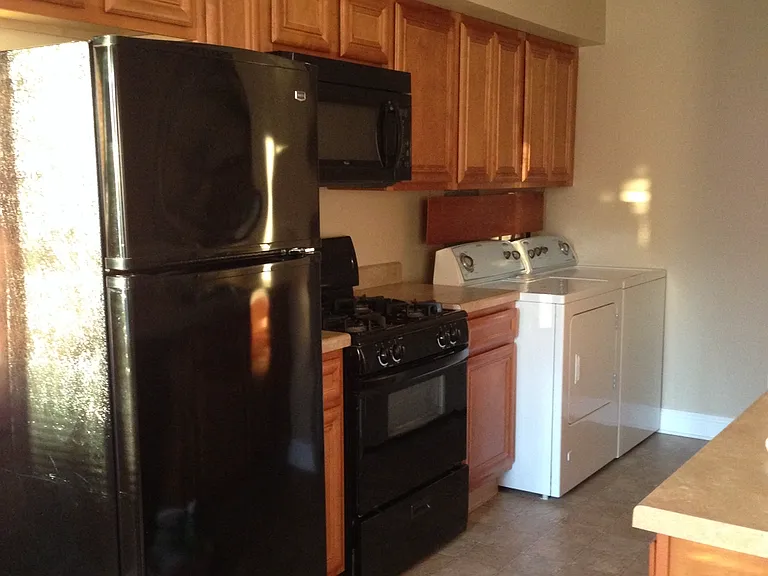 1226 Cove Dr #224B — Photo 5