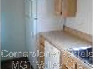 324 6th Ave SW APT 6, Valley City, ND 58072