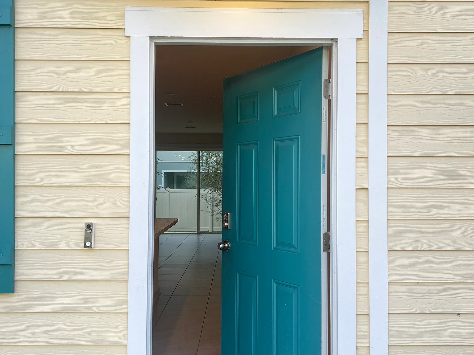 2 bed, 2.5 bath, 1109 sqft, $1,650 — Photo 2