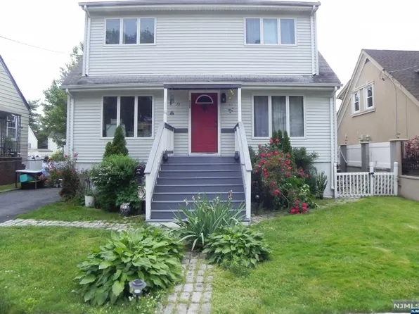 15 Beech St, Little Ferry, NJ 07643
