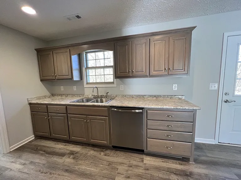 34 Lori Ct — Photo 12