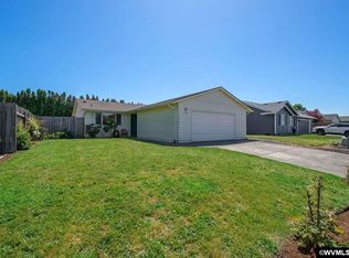 1180 SE Appleseed Dr, Dallas, OR 97338