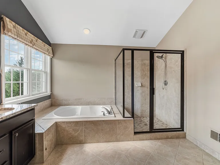 50738 Calvert Isle Dr — Photo 19