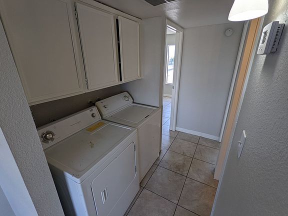 4th image of 1280 W 24th St #30