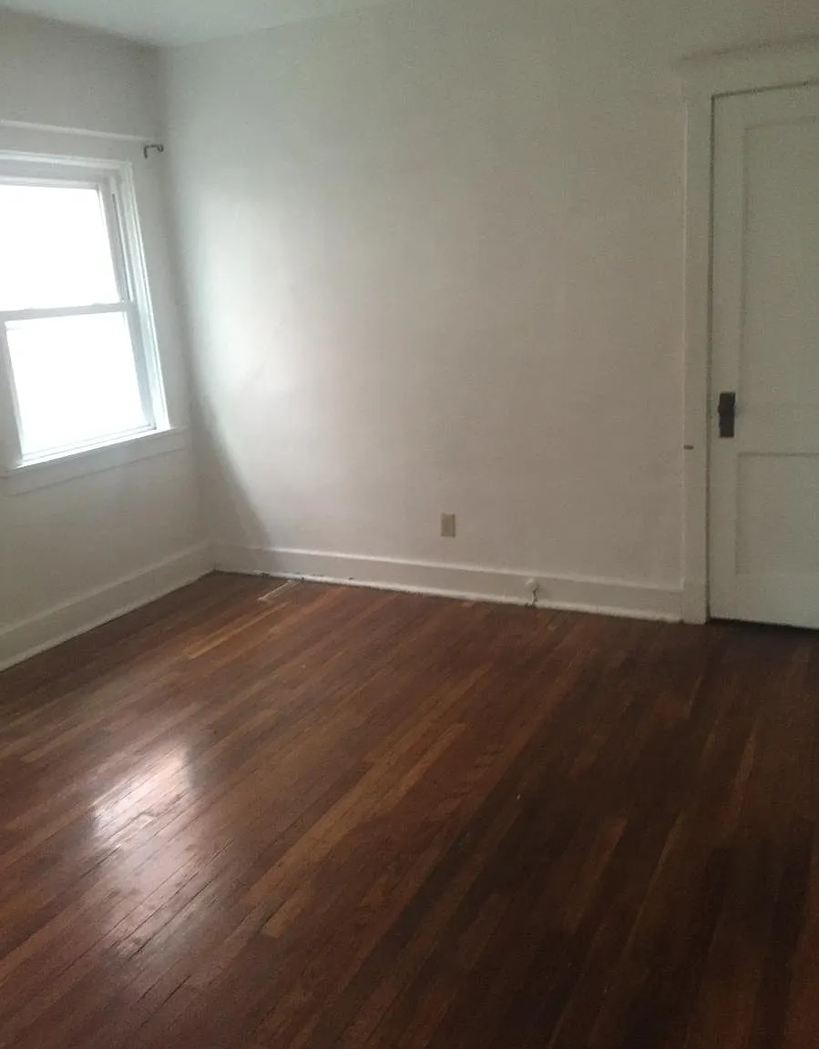 503 Graham Street — Photo 3