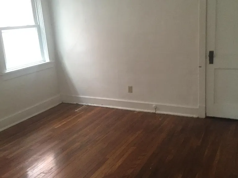 503 S Graham St — Photo 3