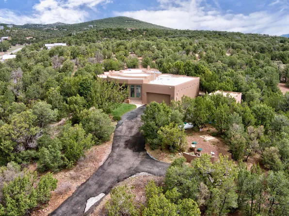 36 Magic Valley Rd, Sandia Park, NM 87047
