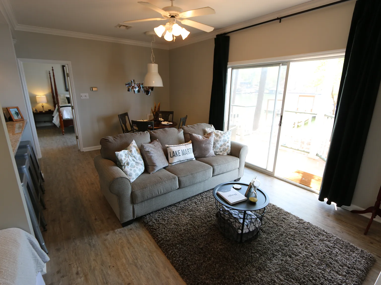 1 bed, 756 sqft, $2,400 — Photo 4
