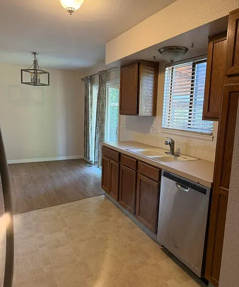 1815 W Yampa St #A — Photo 3