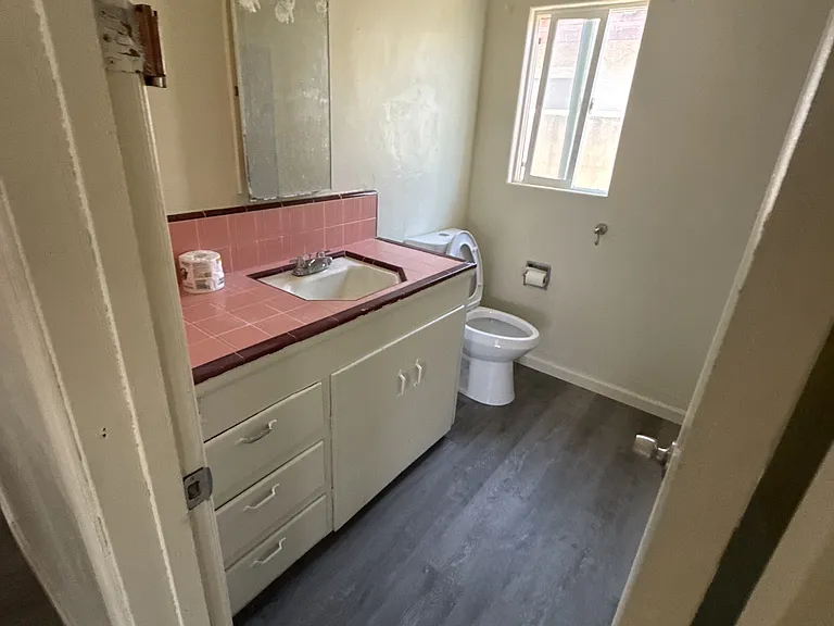 1209 Thomas Way — Photo 6