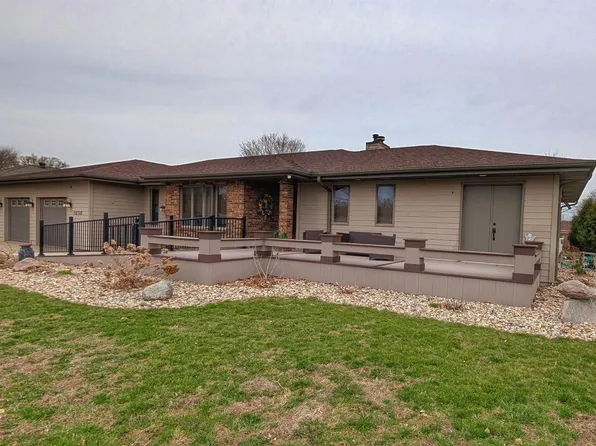 1030 15th St SE, Mason City, IA 50401