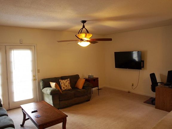 5th image of 1605 Herrin Dr #1605