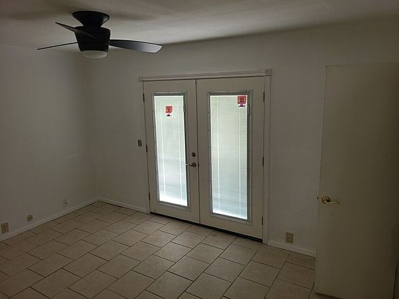 4th image of 5010 Donnelly Ave