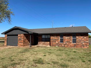 622 Plainview Dr, Waukomis, OK 73773