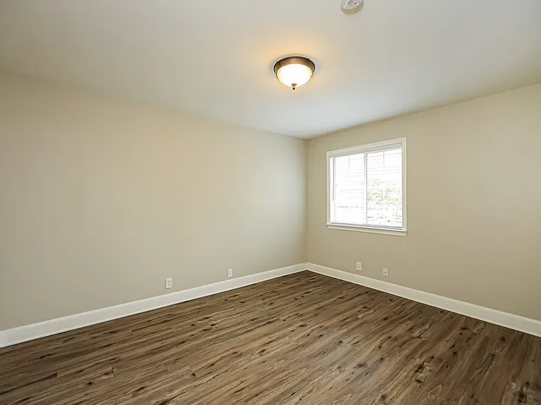 607 Limestone Flt — Photo 13