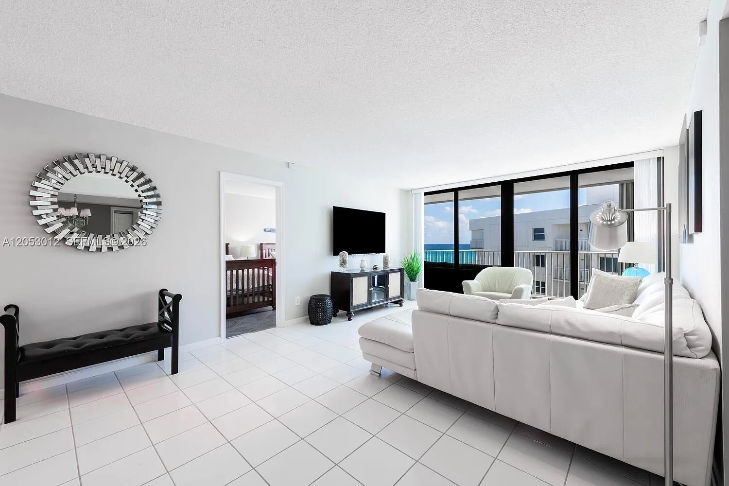 Mayfair House Condo — Photo 4
