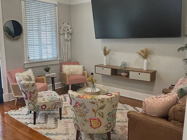 952 Picheloup Pl — Photo 3