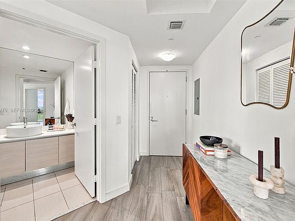 4th image of 4250 Biscayne Blvd APT 601
