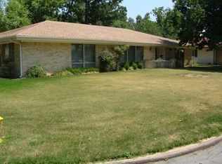 701 N Henryetta St, Springdale, AR 72762