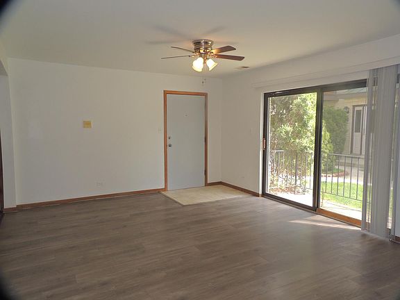 5th image of 8528 W Catherine Ave Unit 1S