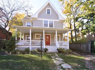 808 Prospect Ave, Winnetka, IL 60093