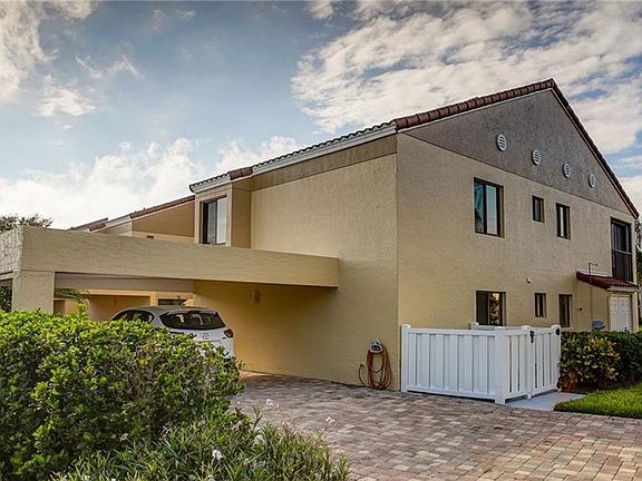 4th image of 571 Beachwalk Cir S #101