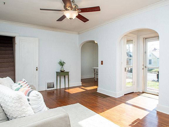 4th image of 311 E Forrest Hill Ave