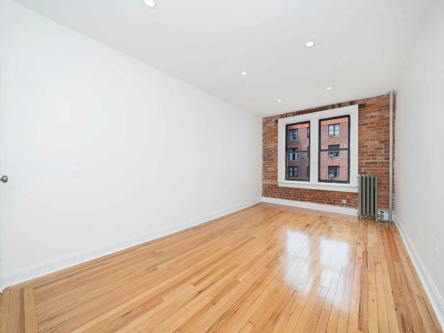 20 Sickles Street — Photo 2