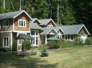 10110 SW 216th St, Vashon, WA 98070