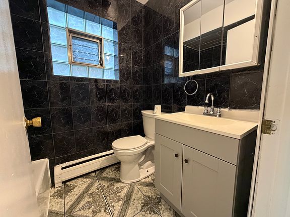 5th image of 4918 W 30th Pl Unit 1
