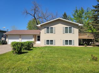 101 1/2 W Madison St, Saint Peter, MN 56082