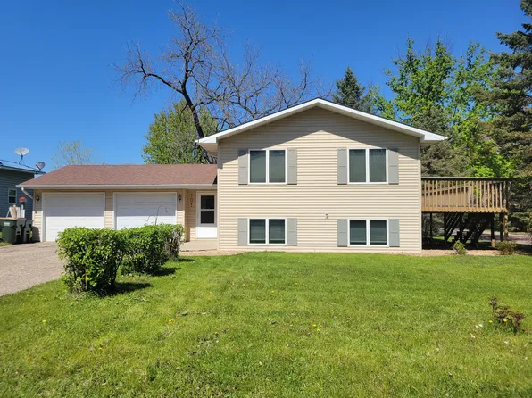 101 1/2 W Madison St, Saint Peter, MN 56082