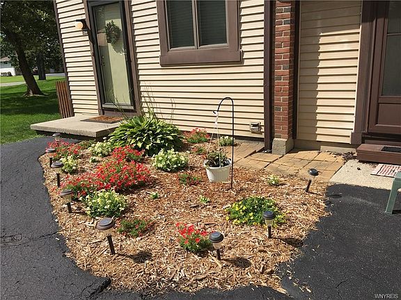 2nd image of 356 Charlesgate Cir